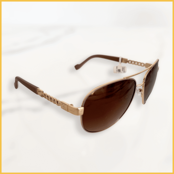 Lentes de sol Jessica Simpson Aviator in Gold - Image 2